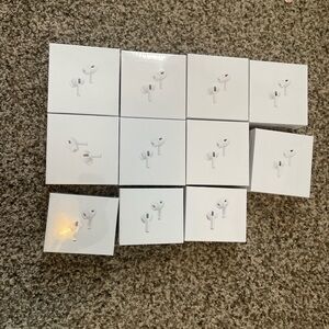 Wireless Earbuds in White